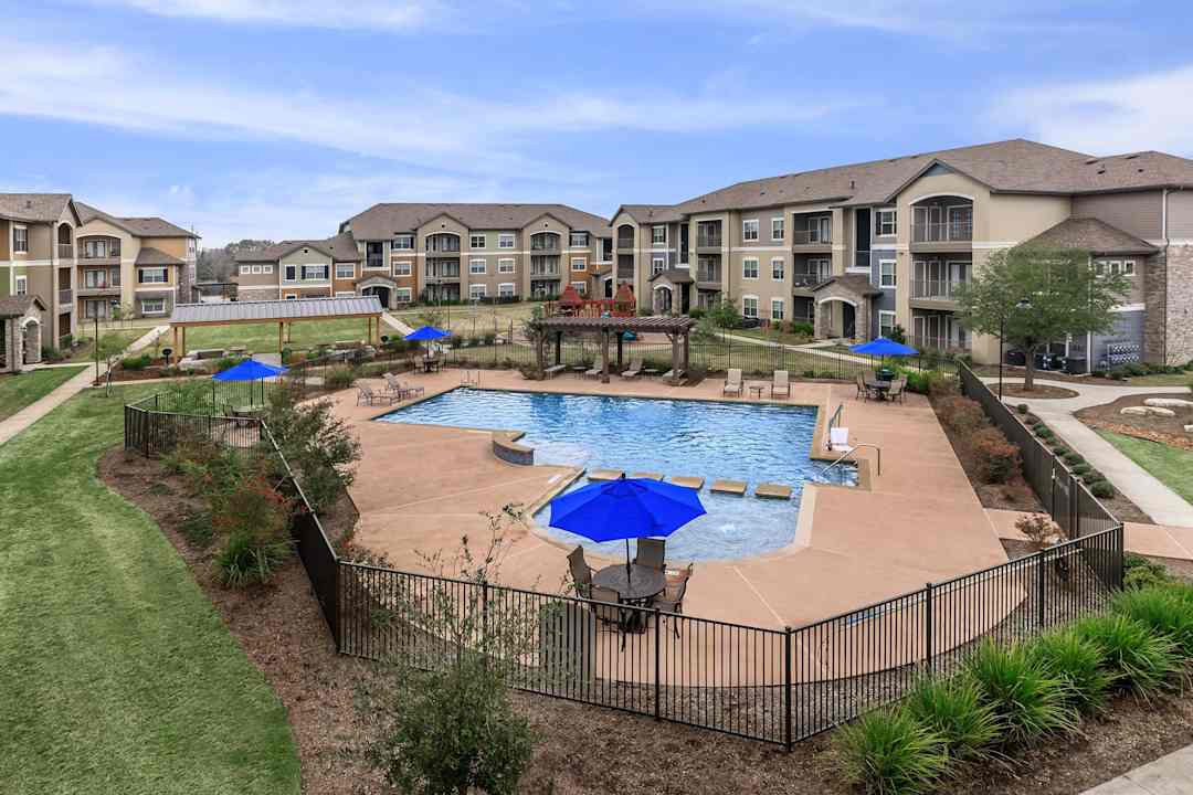 cypress creek apartment homes at wayside drive 14220 s wayside dr houston tx apartments for rent rent com