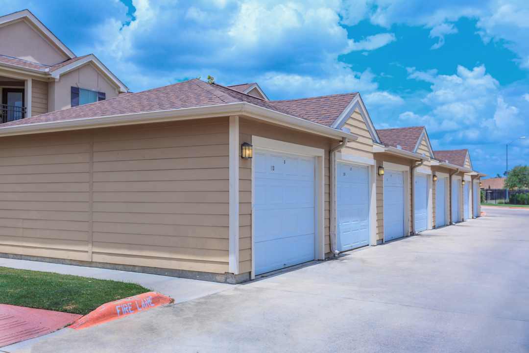 11+ Garage door king alberton information