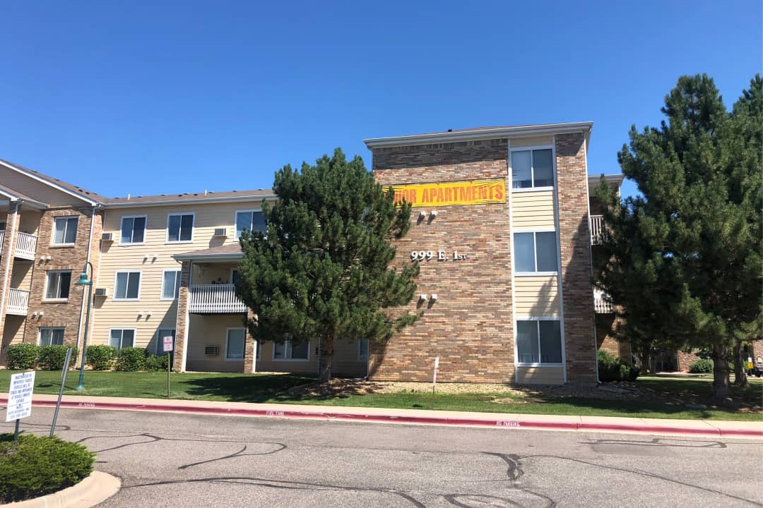 timber lodge apartments denver