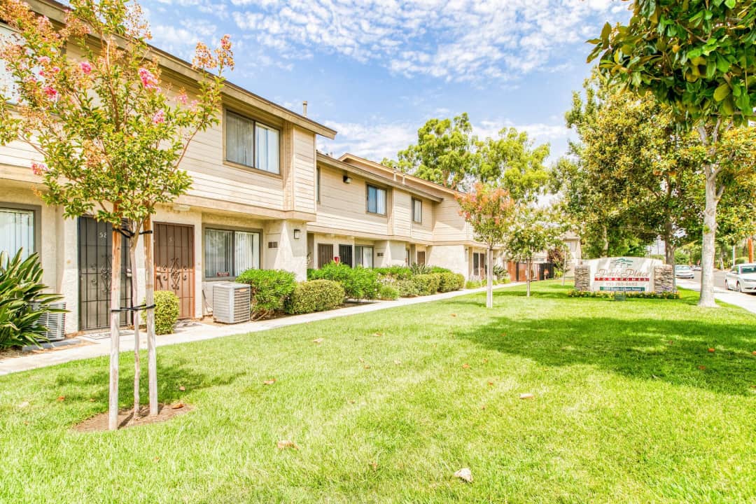 Park Place Townhomes Apartments - Hemet, CA 92543