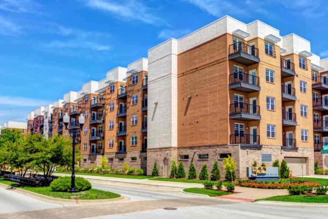 500 Station Apartments 500 Station Blvd Aurora Il Apartments For Rent Rent Com