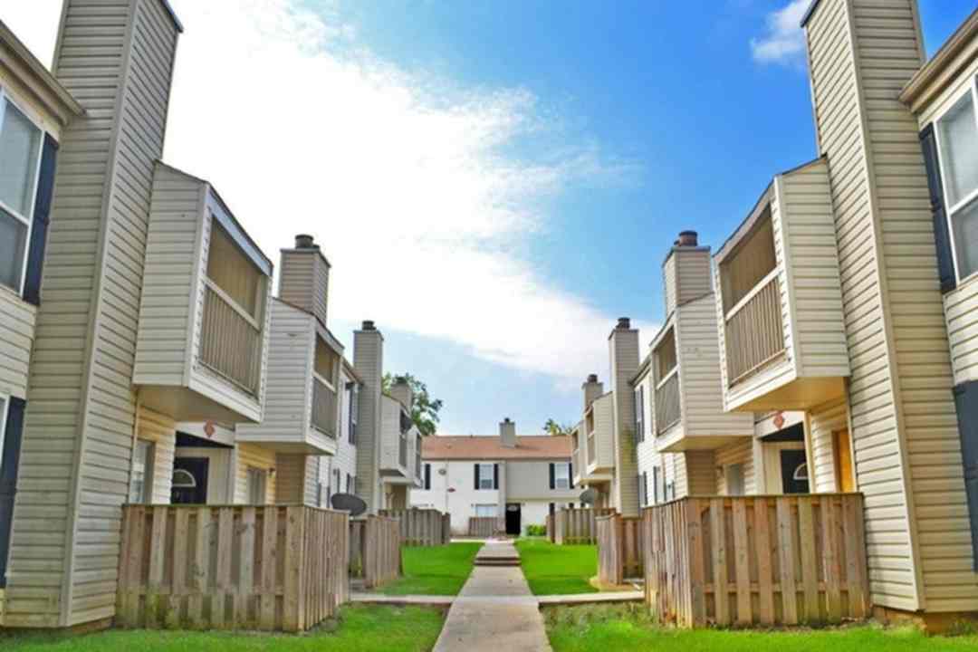 Annie S Townhomes 2603 Pojest Dr Memphis Tn Apartments For Rent Rent Com