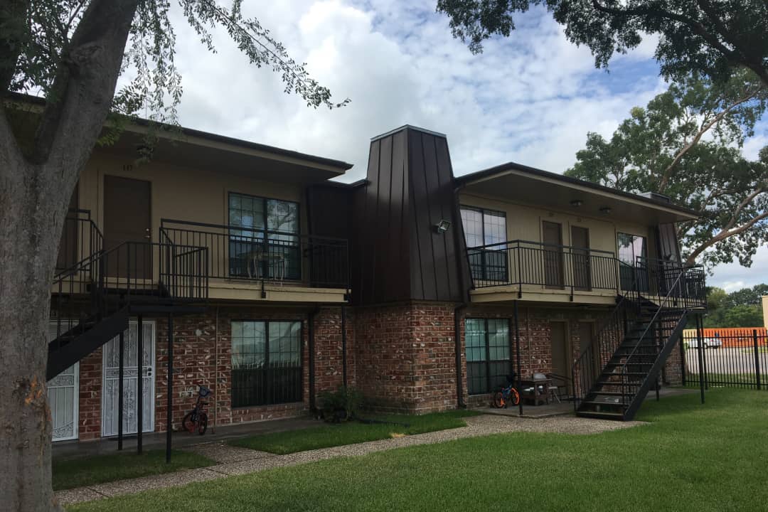 Almeda Chateau Apartments - Houston, TX 77075