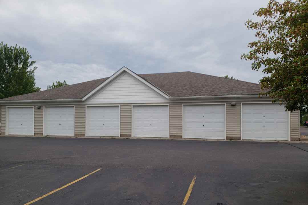 Eagle Pointe Apartments - Hastings Mn 55033