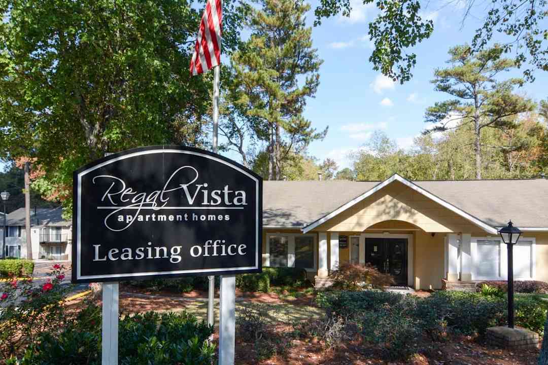 regal vista apartments atlanta ga 30340