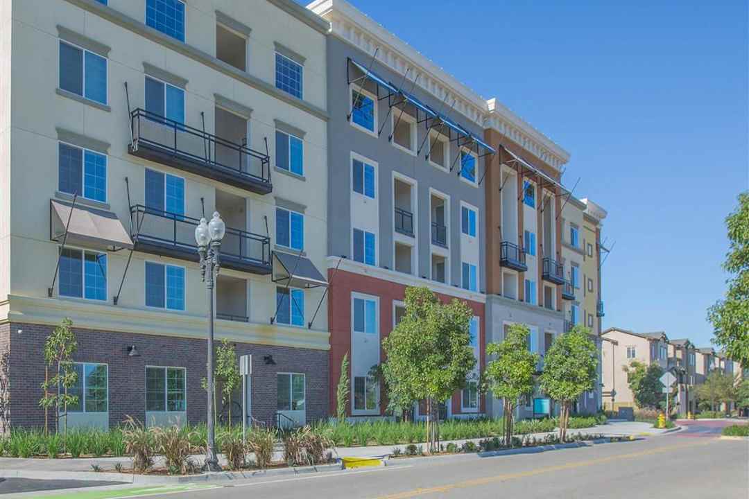 The Junction At Wagon Wheel 2601 Wagon Wheel Rd Oxnard Ca Apartments For Rent Rent Com