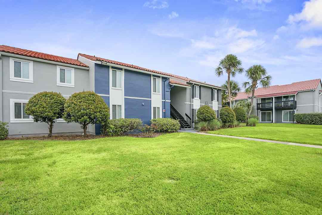 Aqua At Windmeadows 3700 Windmeadows Blvd Gainesville Fl Apartments For Rent Rent Com