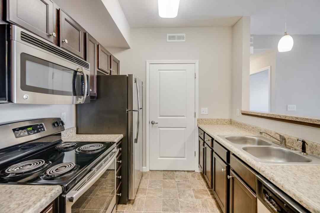 5700 madison apartments indianapolis in 46227