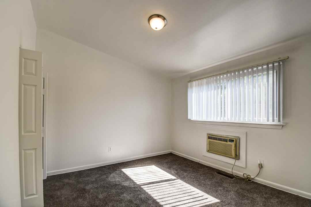 Village Grove Apartments Ypsilanti Mi 48198