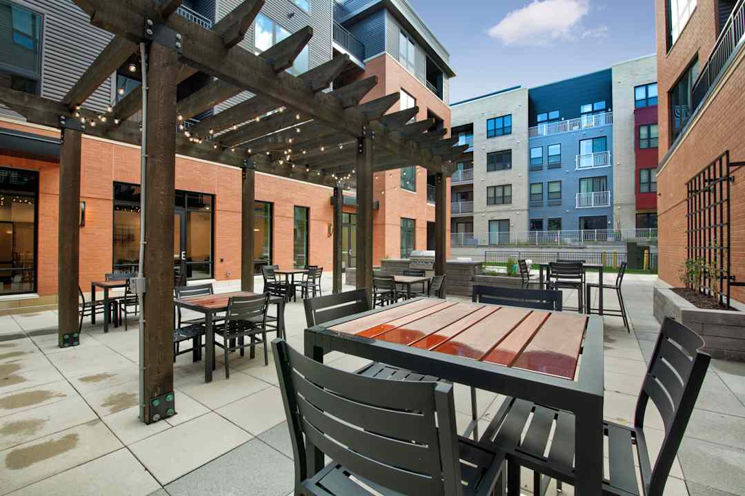 Aventine 1958 Atwood Ave Madison Wi Apartments For Rent Rent Com