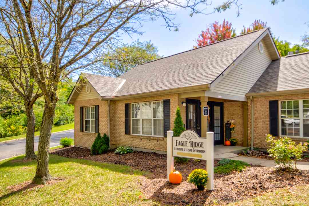 Eagle Ridge Townhomes & Apartments 114 Eagle Creek Dr Erlanger, KY