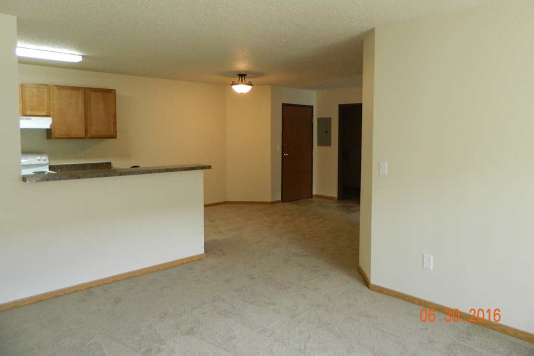 Sun West I Ii Apartment Homes 4333 15th Ave S Fargo Nd Apartments For Rent Rent Com