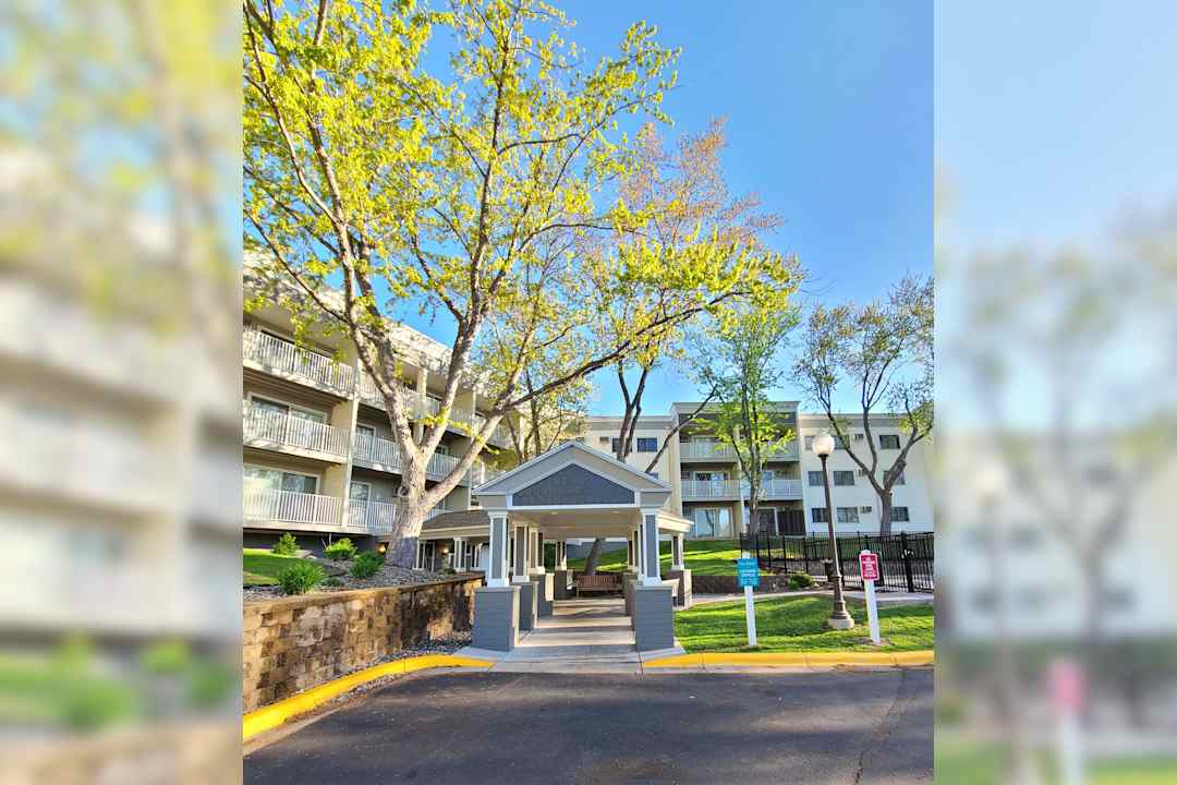 Hillcrest Place Apartments 165 County Road B2 E Saint Paul, MN