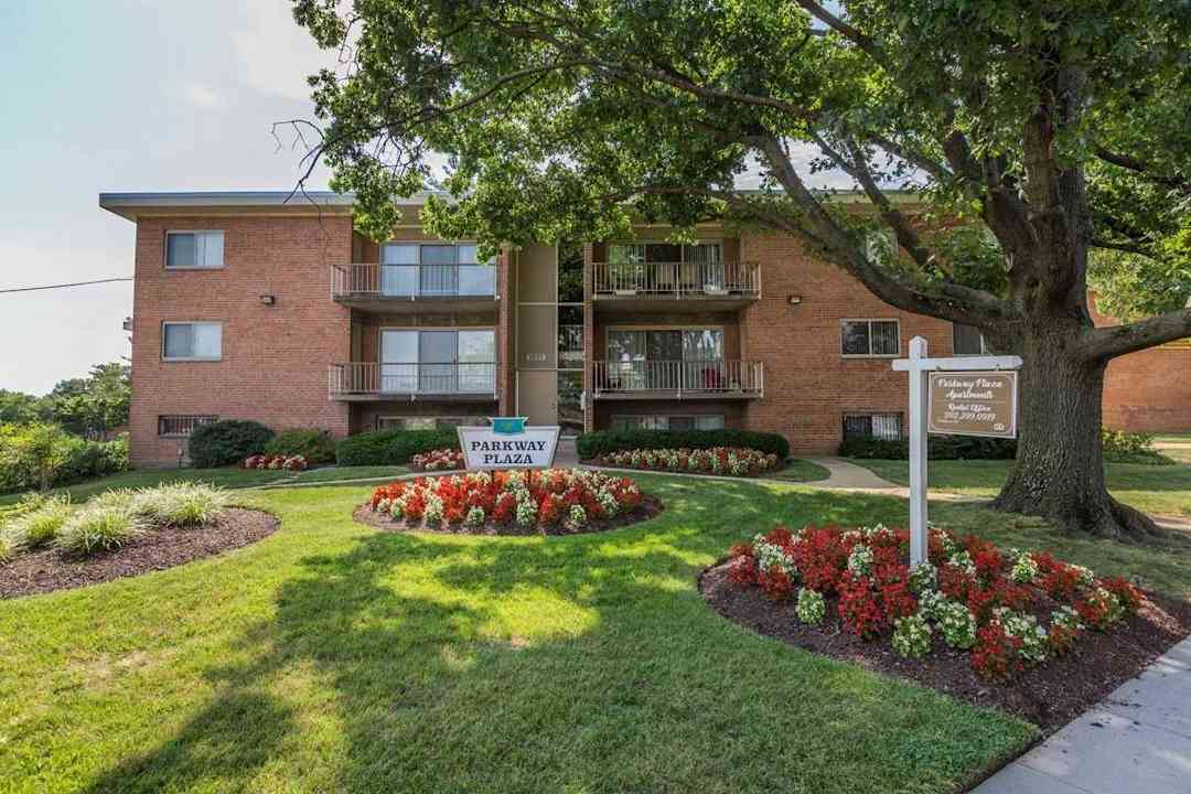 parkway plaza apartments lexington ky 40505