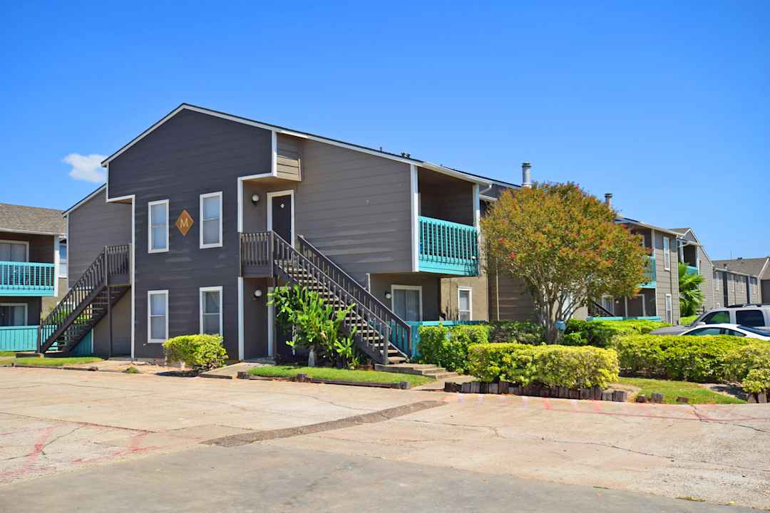 Four Winds 4101 Brett St Corpus Christi Tx Apartments For Rent Rent Com