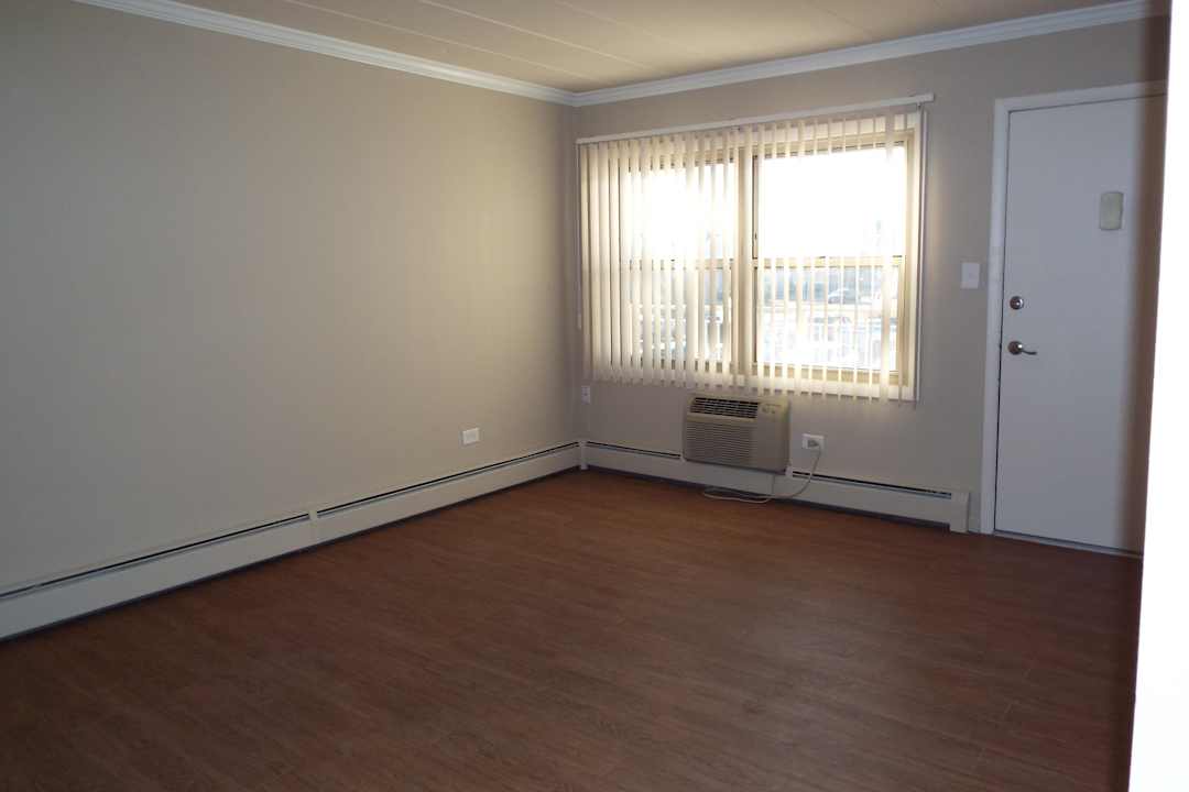 Riviera Apartments 9739 S Kedzie Ave Evergreen Park Il Apartments For Rent Rent Com