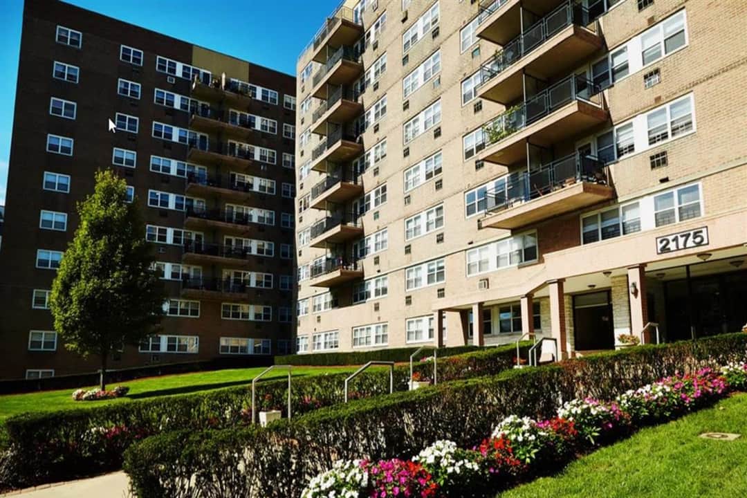 Riverview Towers Apartments - Fort Lee, NJ 07024