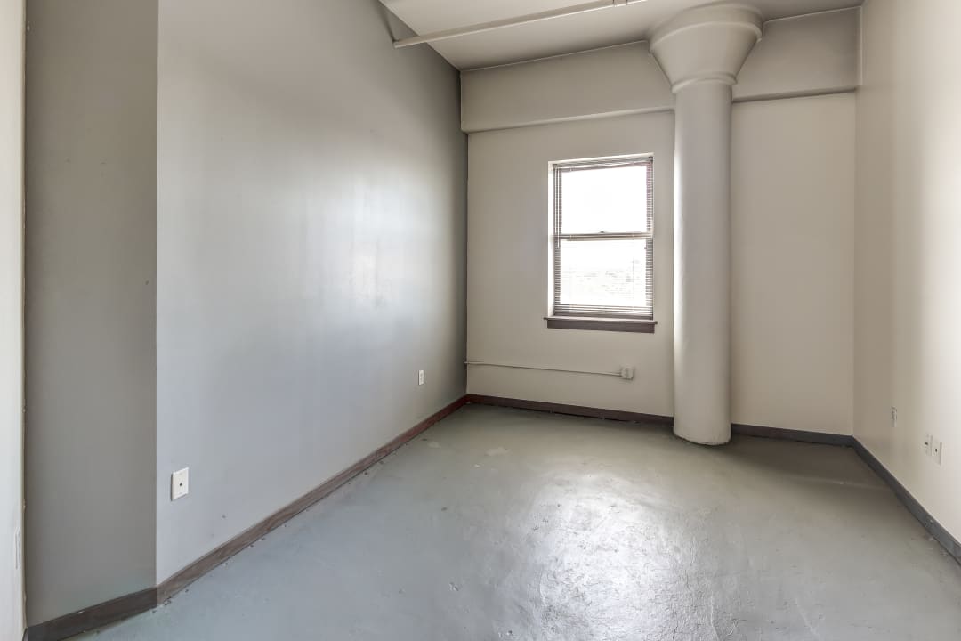 Kunzelmann Esser Lofts Apartments In Milwaukee Wi [ 1046 x 1644 Pixel ]