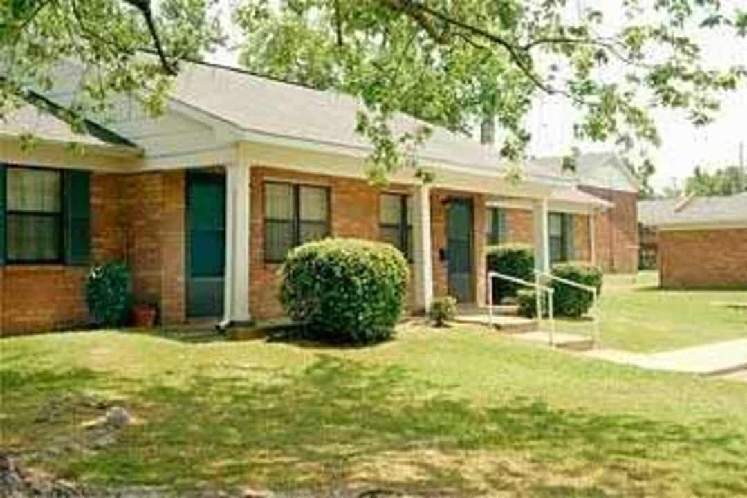 square one apartments forrest city ar