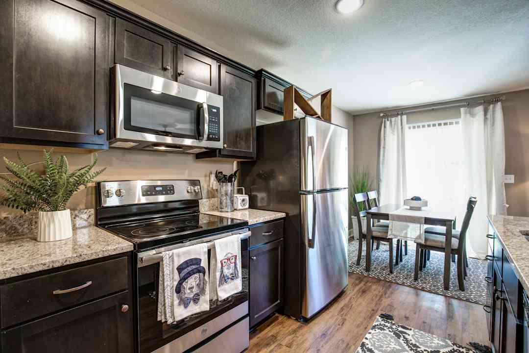 Lakeview Crossing Townhomes Apartments Blue Springs Mo 64014