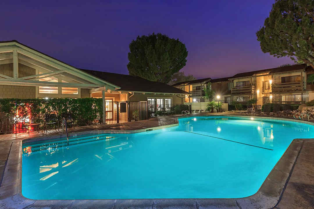 Raintree Apartment Homes 650 Tamarack Ave Brea Ca Apartments For Rent Rent Com