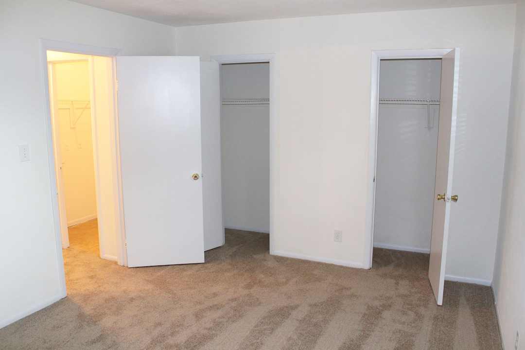 Spring Creek Apartments 420 Fort Worth Avenue Norfolk Va Apartments For Rent Rent Com