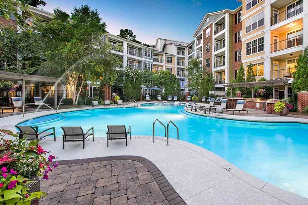 Amli North Point 9000 Beaver Creek Rd Alpharetta Ga Apartments For Rent Rent Com