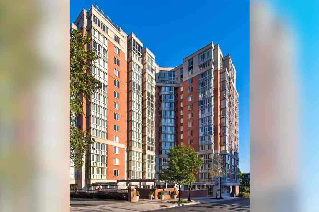 apartments near whole foods arlington va