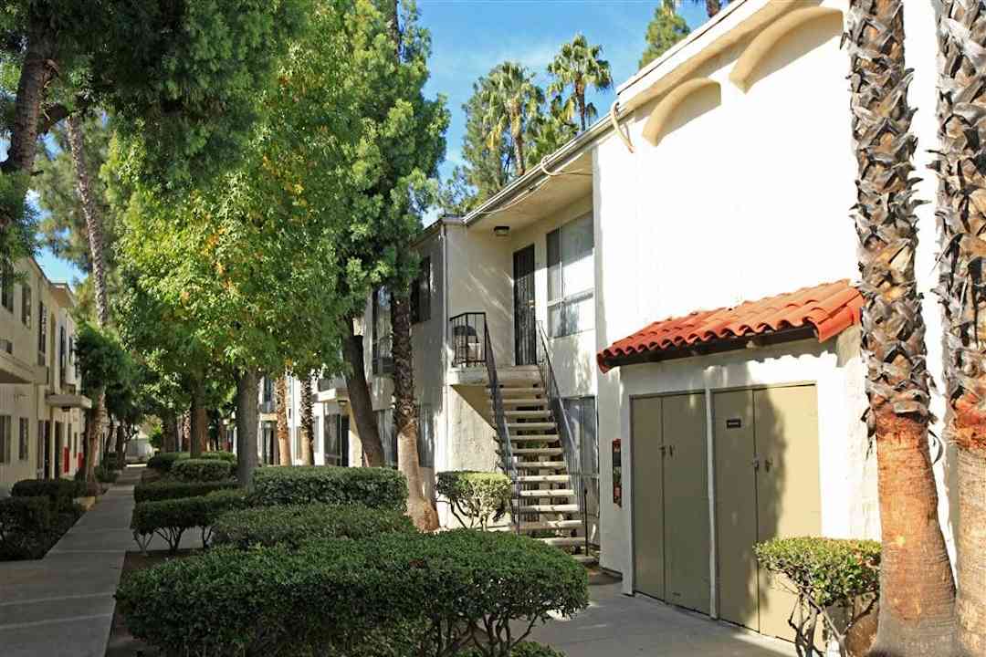 Casa Nuevas Apartments 570 S Mollison Ave El Cajon Ca Apartments For Rent Rent Com