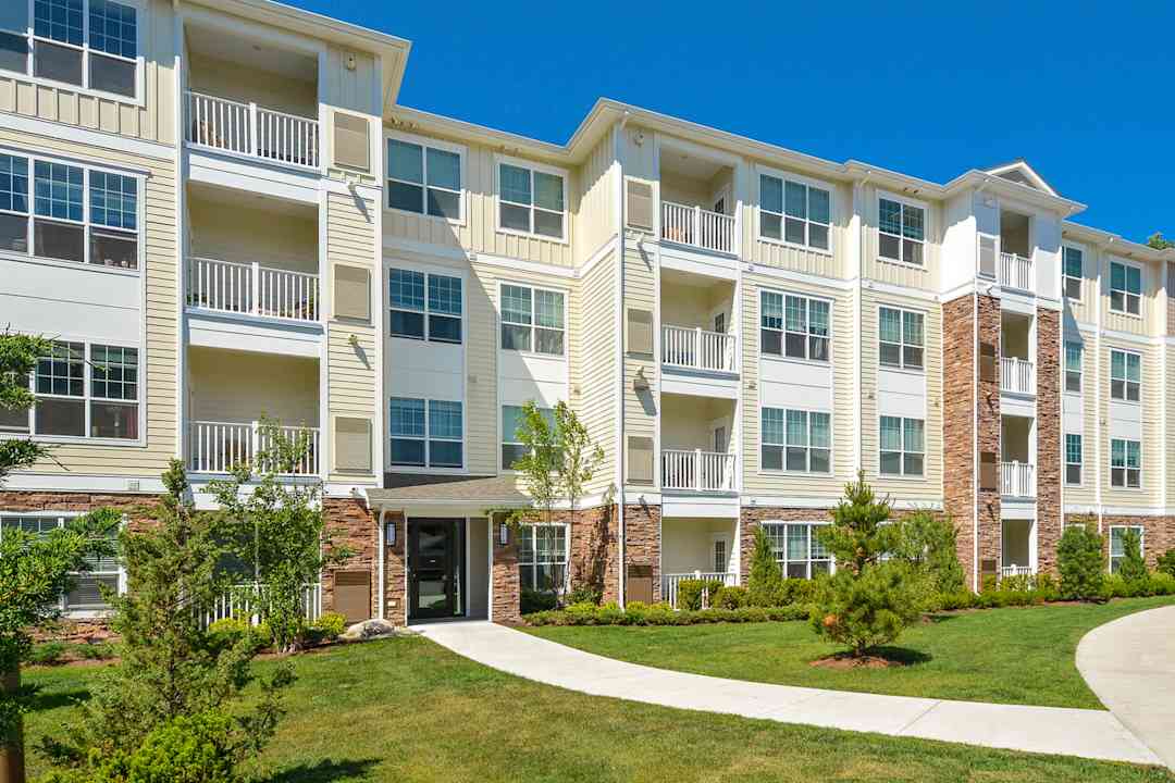 The Point At Merrimack River 30 Shattuck Rd Andover Ma Apartments For Rent Rent Com