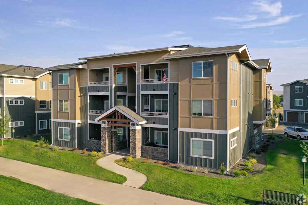the lakes at eagle apartments eagle id 83616