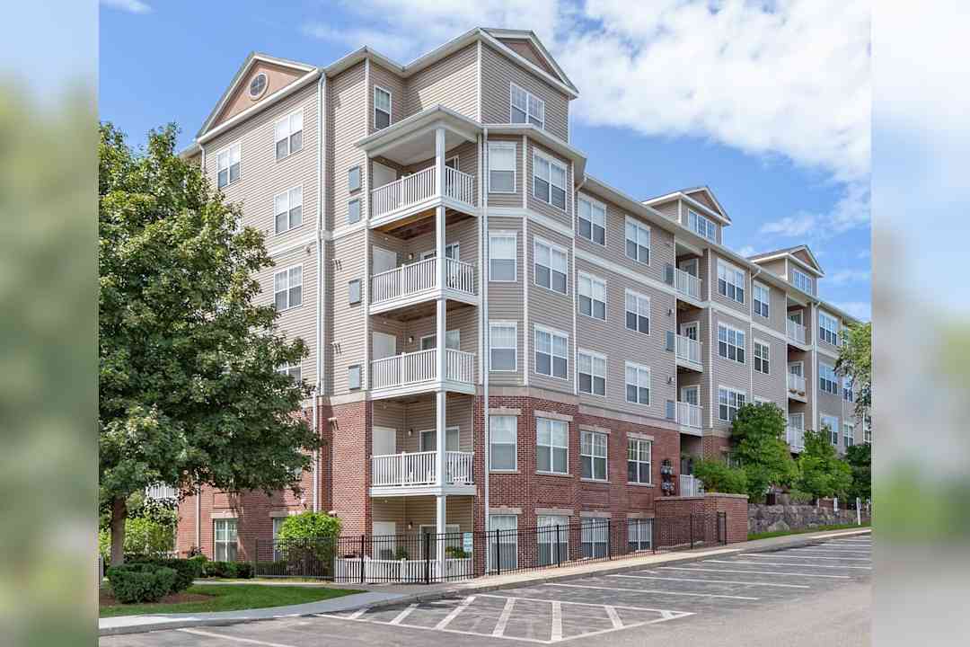 14 North 1000 Crane Brook Way Peabody Ma Apartments For Rent Rent Com
