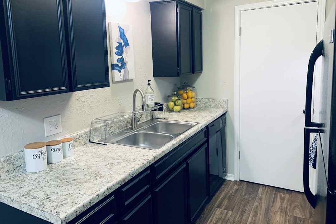 The Warwick Apartments Oklahoma City, OK 73112