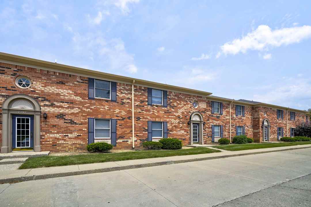 meridian lakes apartments indianapolis in 46260