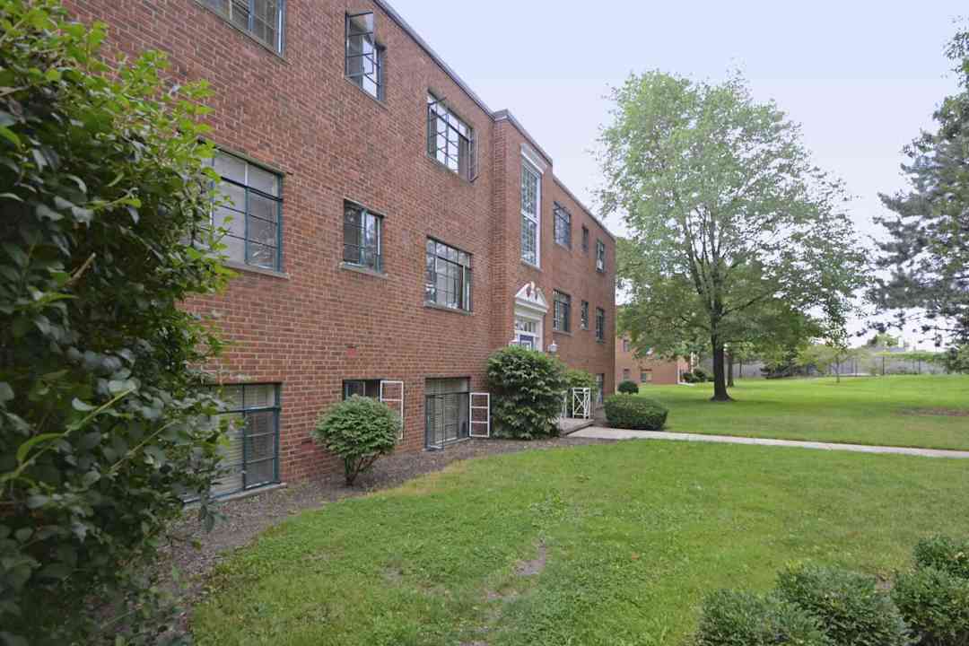 broadview gardens apartments cleveland oh 44109