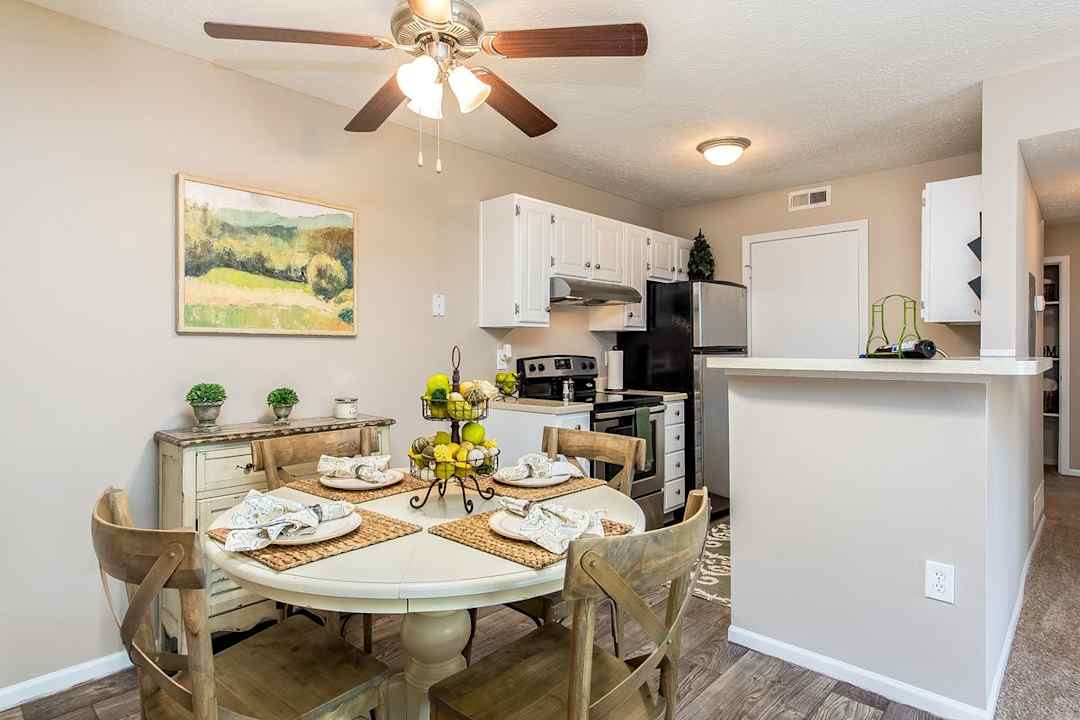 Hilliard Station Apartments - 5300 Catalina Circle Dr Hilliard Oh Apartments For Rent Rentcom