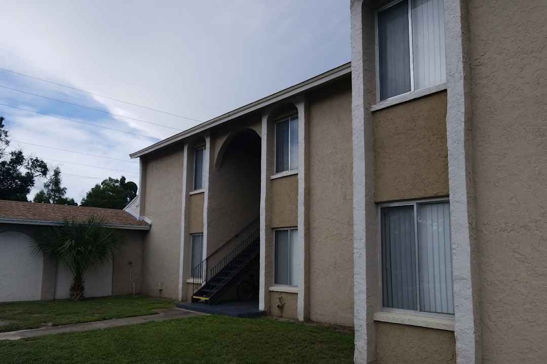 beltrees plaza apartments dunedin fl 34698