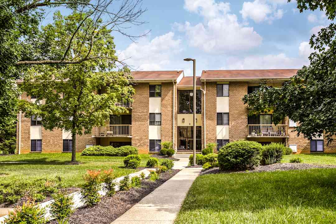 Mays Chapel Village Apartments - Lutherville Timonium, MD 21093