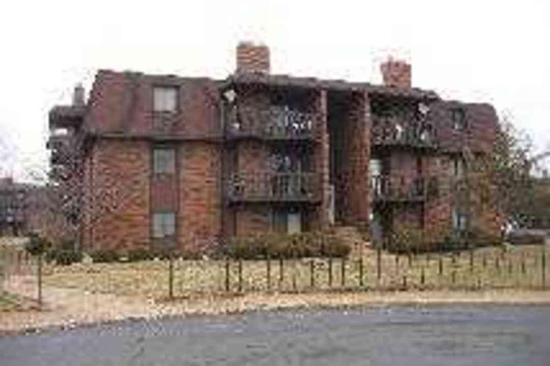 port de l eau apartments highland in 46322