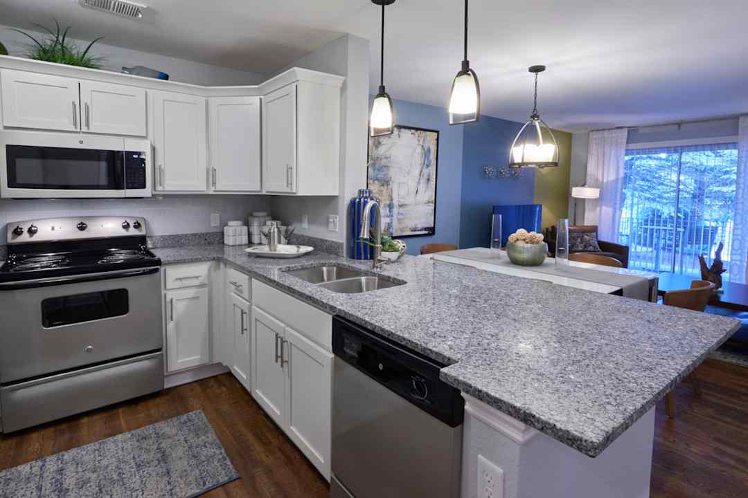 Auburn Gate 100 Lake Village Blvd Auburn Hills Mi Apartments For Rent Rent Com