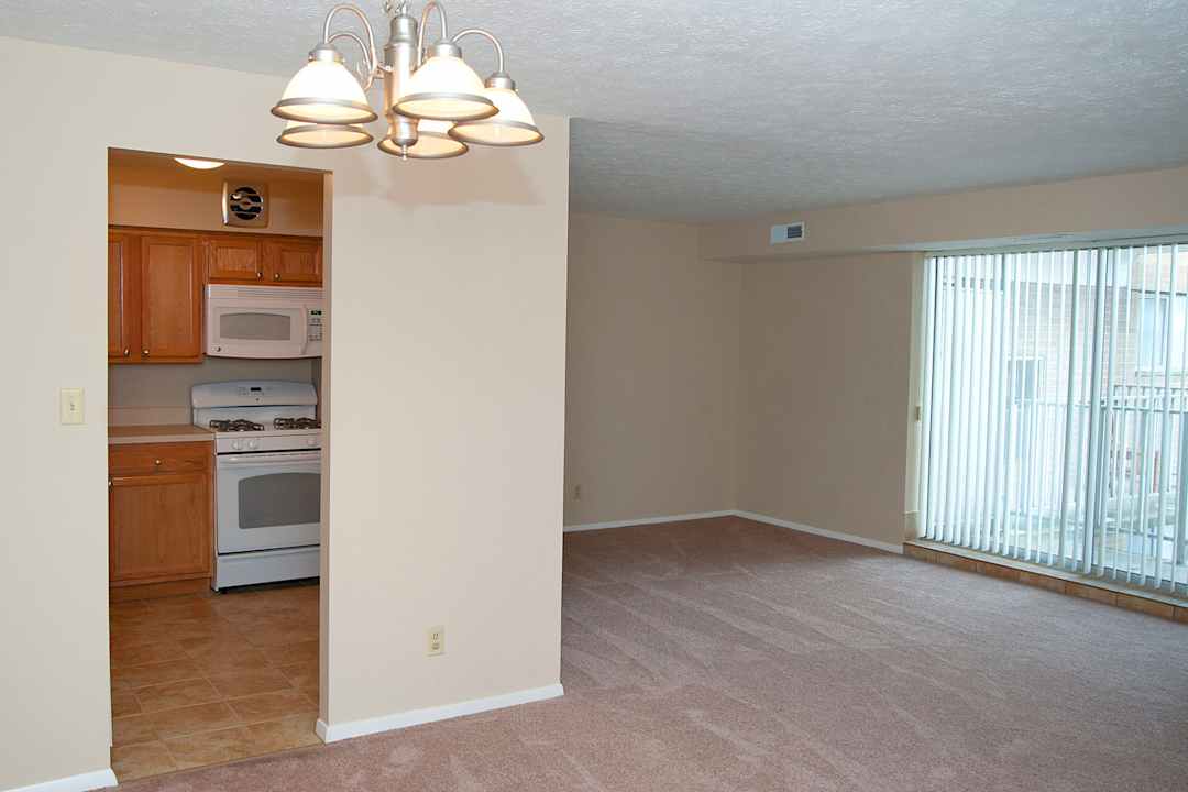 Rockside Park Towers 25400 Rockside Rd Bedford Oh Apartments For Rent Rent Com