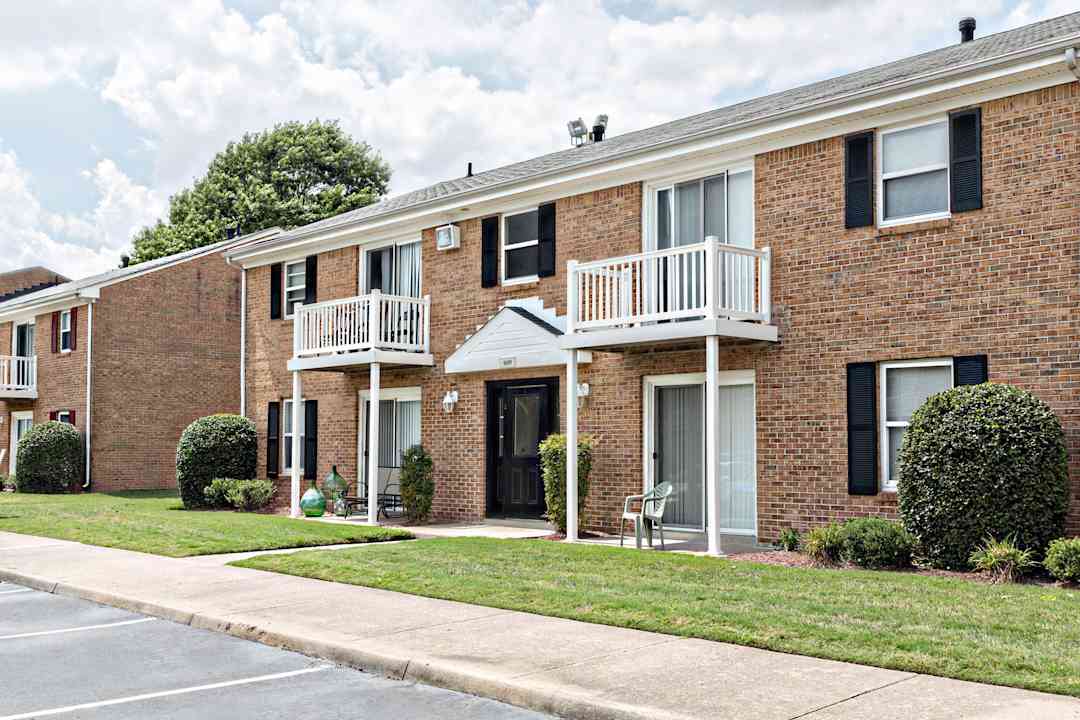Crosswinds 910 Providence Rd Chesapeake Va Apartments For Rent Rent Com