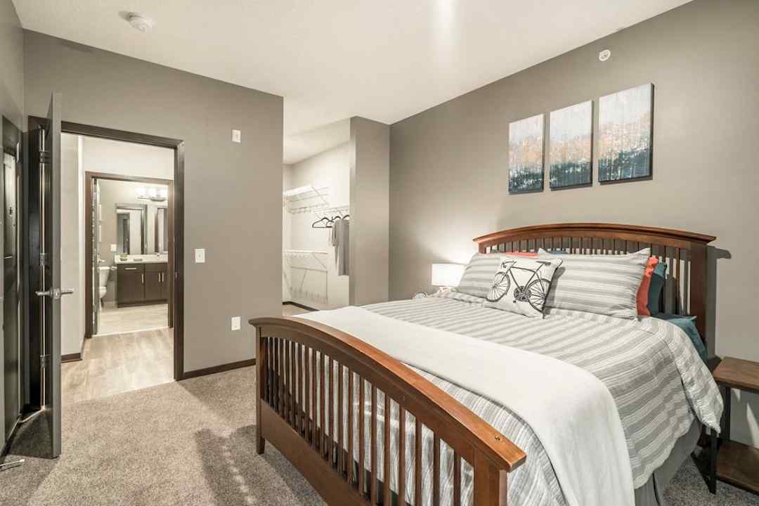 1-Bedroom Traditional