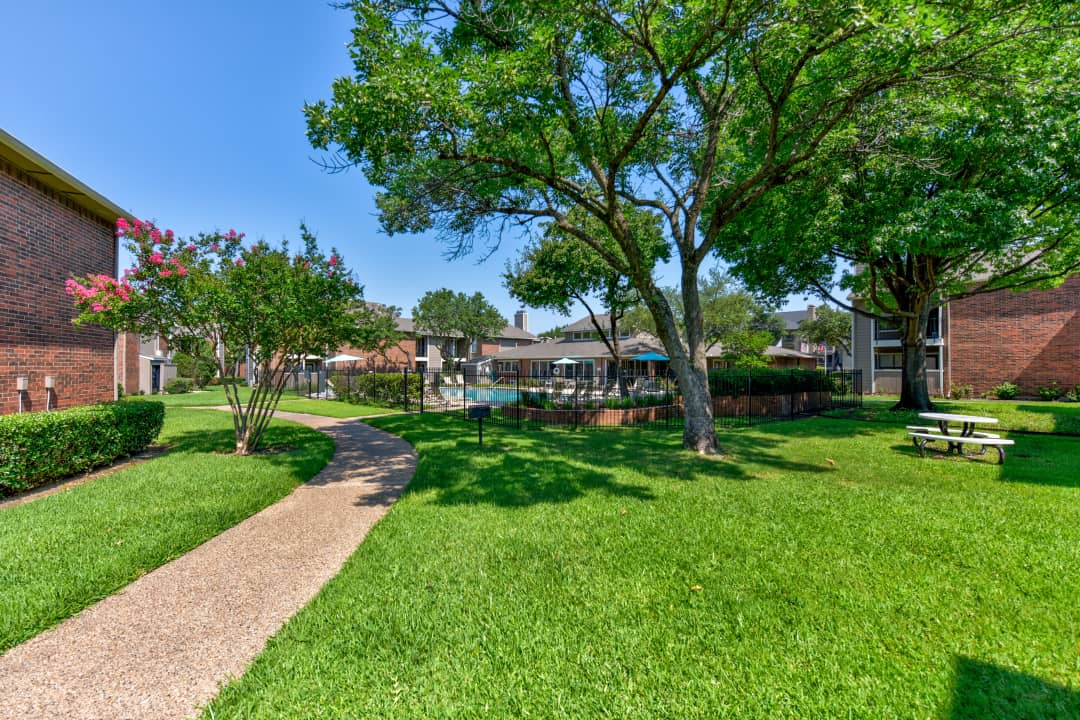 Towne Centre Village - 1208 Americana Ln 