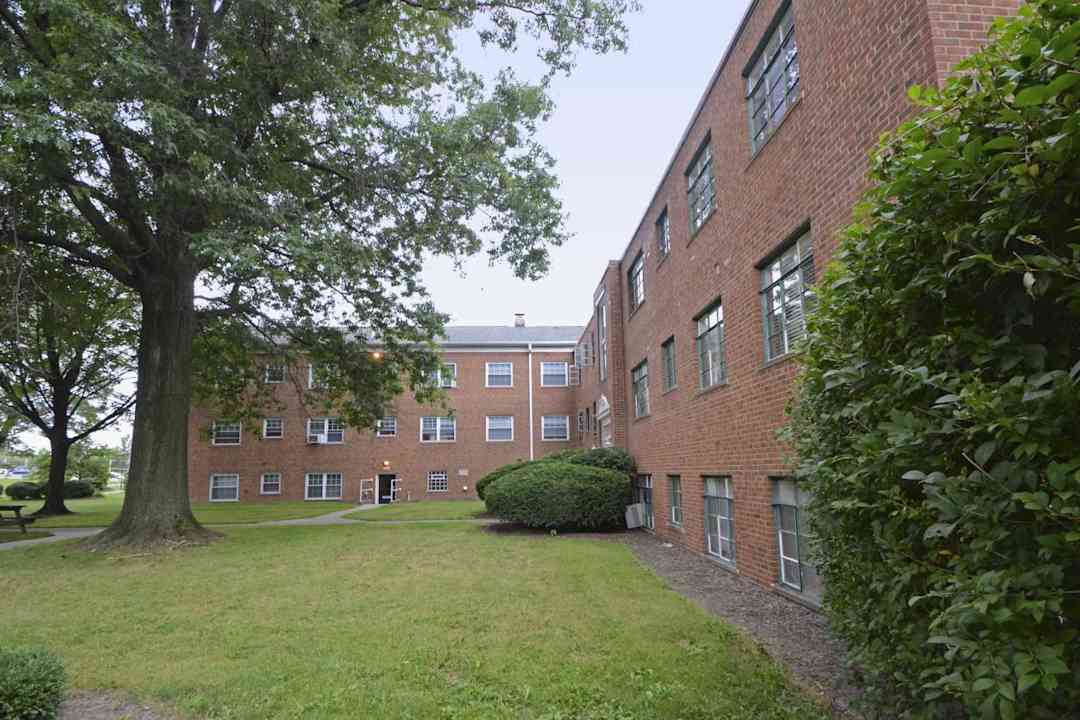 broadview gardens apartments cleveland oh 44109