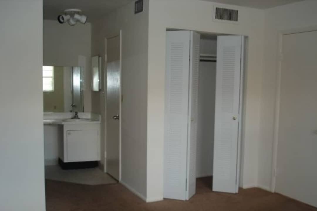 Azure Villas Apartments Hollywood Fl 33023