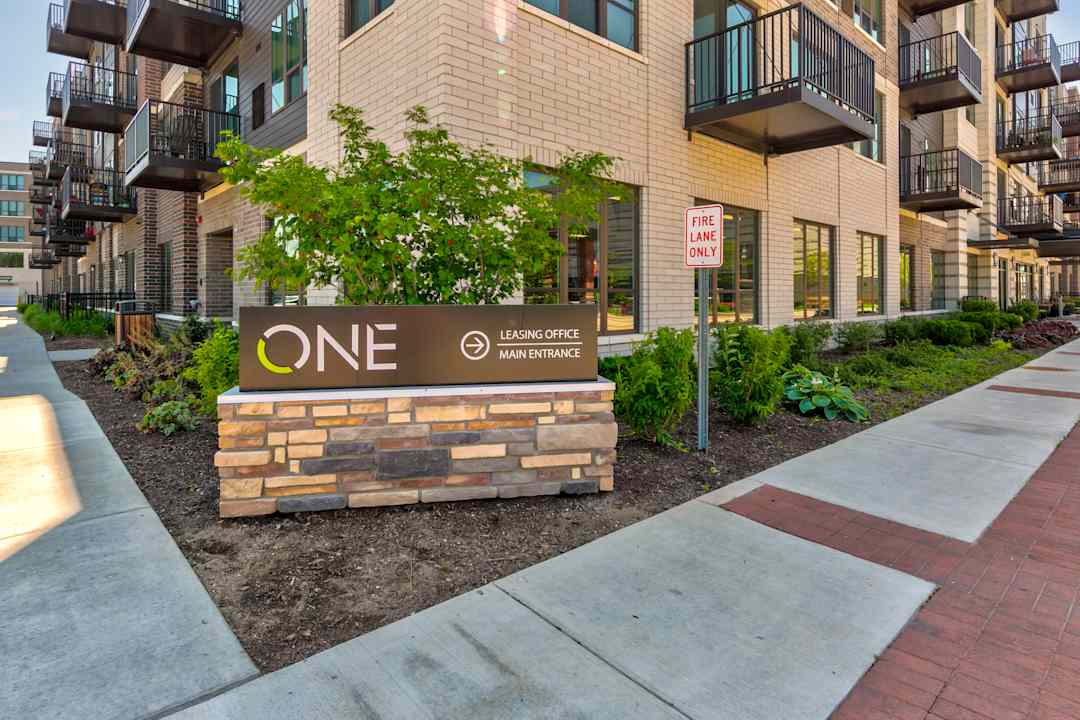 ONE Wheeling Town Center Apartments Wheeling, IL 60090