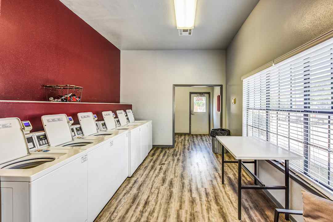 Balcones Apartments 1000 Balcones Dr College Station Tx Apartments For Rent Rent Com