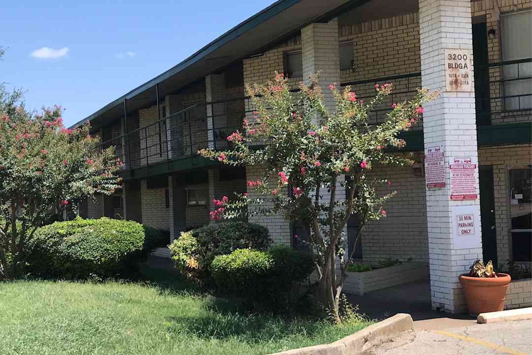 crest ridge apartments garland tx 75042