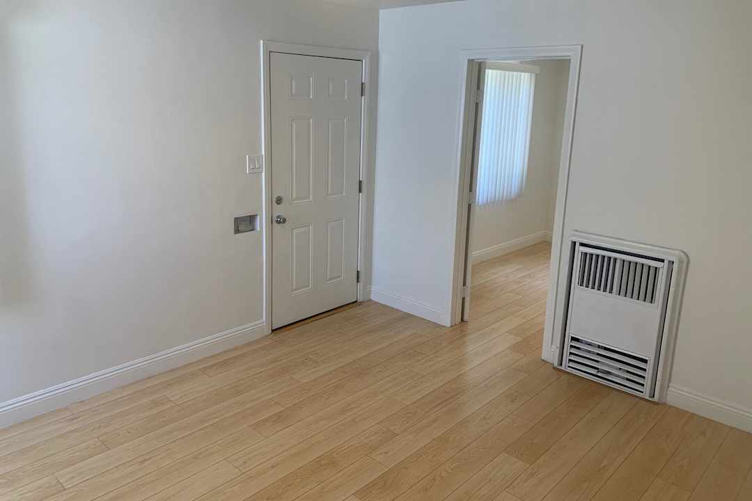 Sunset Park Apartments 2349 Ocean Park Blvd Santa Monica Ca Apartments For Rent Rent Com